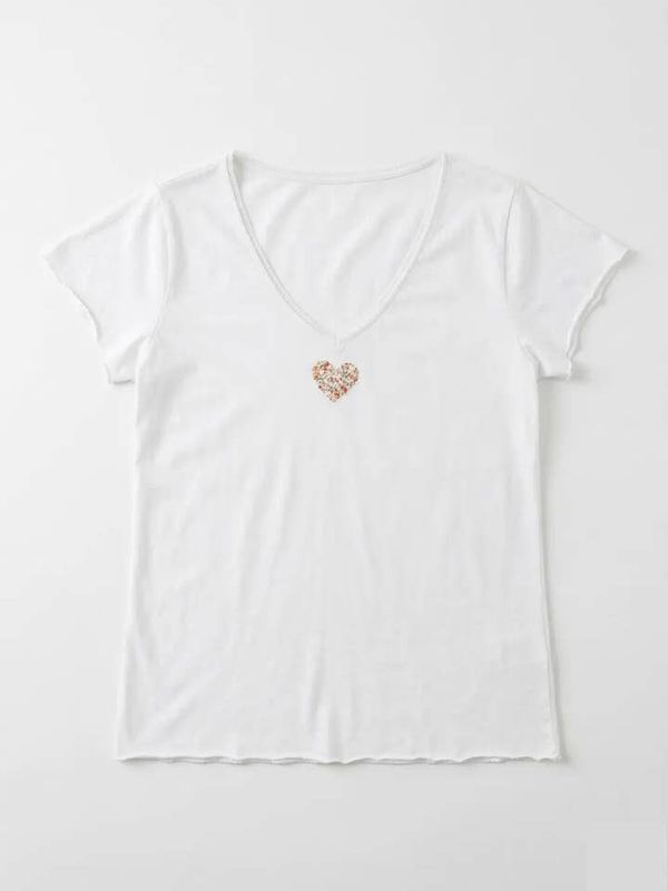 T-shirt med hjerte hvit